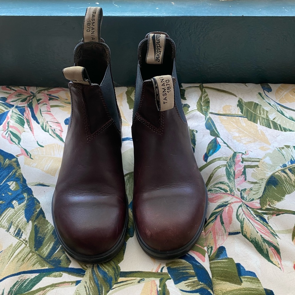 Blundstone 150th Anniversary boot. Only worn a few times. Size 5.5 AUS (US 8)